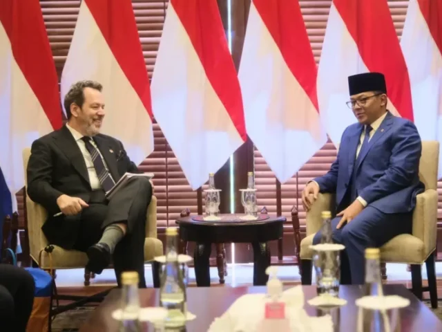 Menlu Sugiono dan Duta Besar Swedia Bahas Penguatan Kerja Sama dalam Momentum 75 Tahun RI – Swedia