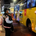Kesibukan Petugas di Halte Bus Shalawat, Kawal Jemaah Menuju Masjidil Haram