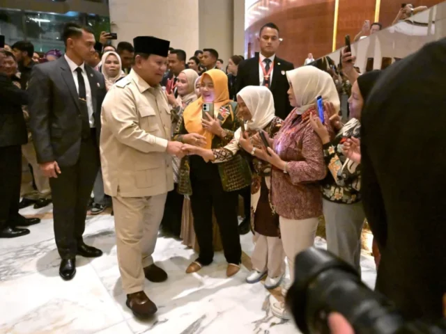 Sambutan Antusias Diaspora Indonesia Iringi Kedatangan Presiden di Malaysia