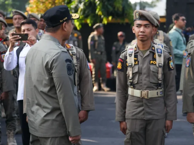 Taj Yasin Minta Satpol PP Kedepankan Pendekatan Humanis