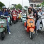Skuteran Bareng Komunitas Vespa, Mba Iin Beri Apresiasi