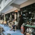 Menyusuri Pasar Triwindu Solo untuk Berburu Barang Antik