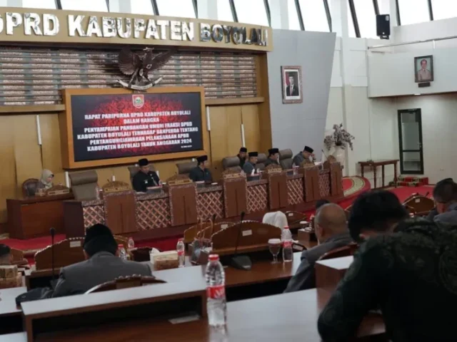 Empat Fraksi Paparkan Sikap atas Ranperda Laporan APBD 2024