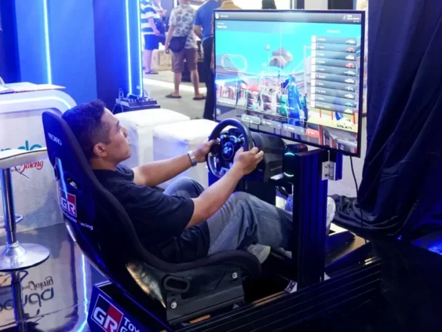 Rasakan Pengalaman Balap Virtual di Booth Bapenda Jateng Fair