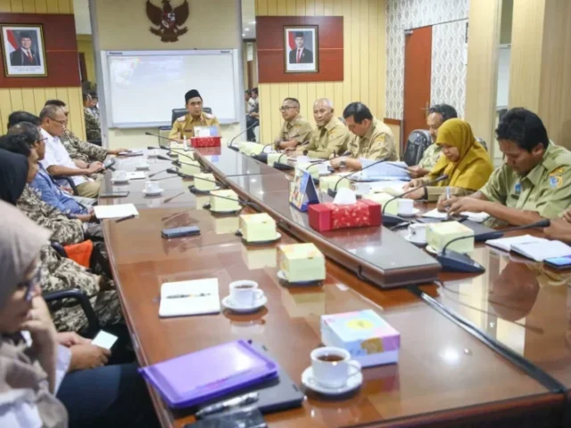 Pemprov Jawa Tengah Usulkan Perpanjangan Tanggul Laut dengan Konsep “Hybrid Sea Wall” untuk Atasi Rob di Demak