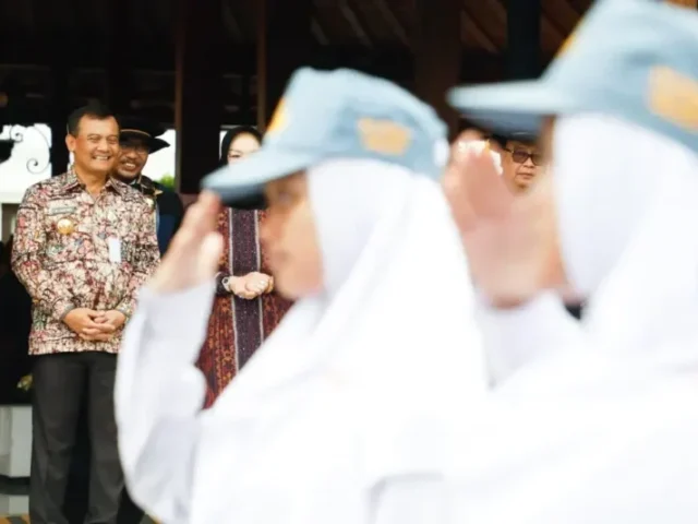Pemprov Jateng Gelontorkan Miliaran untuk Beasiswa Anak dari Keluarga Kurang Mampu