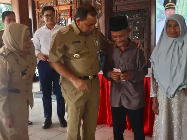 Sebanyak 2.393 Warga di Kabupaten Semarang Mendapatkan Bantuan Langsung Tunai dari Dana Bagi Hasil Cukai dan Hasil Tembakau