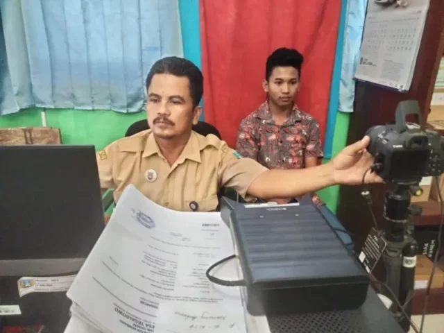 Layanan Cetak e-KTP Mandiri Hadir di 12 Kecamatan Rembang