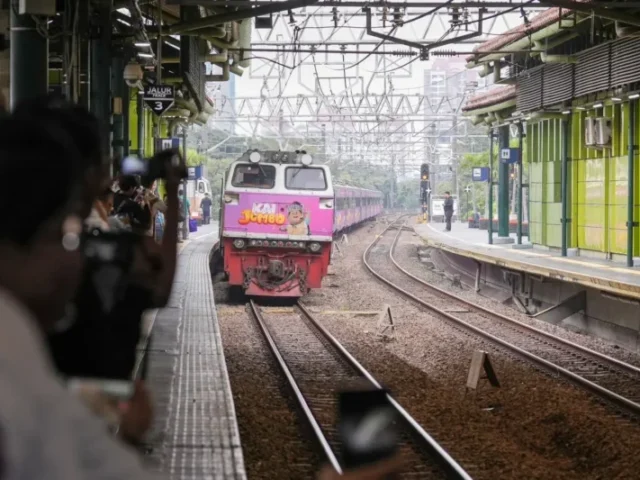 Figur Jumbo Hiasi Transportasi, Simbol Dinamis Ekonomi Kreatif Indonesia