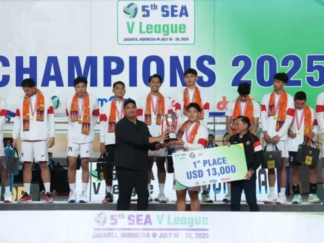 Tim Voli Indonesia Raih Gelar Juara di Leg Kedua SEA V League 2025, Trofi Diserahkan Langsung oleh Menpora Dito
