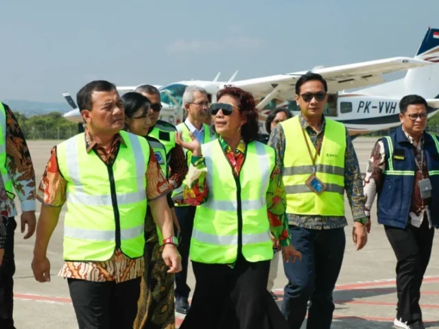 Penerbangan Perdana Semarang–Karimunjawa Disambut Antusiasme Warga