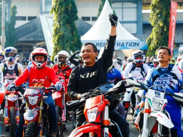 Ahmad Luthfi Turut Berpartisipasi dalam Ajang KSAL Cup Hiu Selatan Hard Enduro