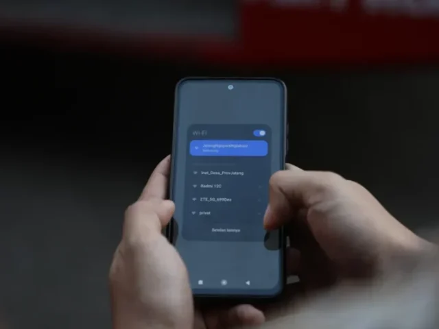 Layanan WiFi Gratis dari Pemprov Jateng di Terminal Tawangmangu Disambut Antusias Warga