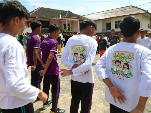 Kisah Mengharukan Siswa Sekolah Rakyat Jawa Tengah Saat Peresmian oleh Ahmad Luthfi