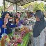Masyarakat Manfaatkan Pasar Tani Spesial HUT Rembang untuk Belanja Kebutuhan Pokok dengan Harga Terjangkau