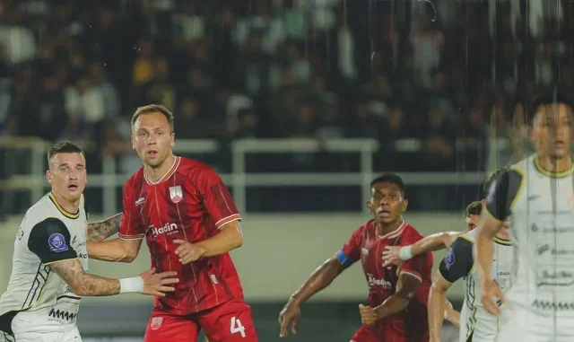 Persis Solo Keok 0-2 Dari Persib Bandung di GBLA