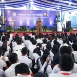 Serap Masukan, Ahmad Luthfi Tawarkan Mahasiswa Ikut Program Sehari Bersama Gubernur Jateng