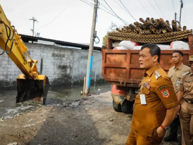 Atasi Genangan Air di Depan Polytron Demak, Ahmad Luthfi Cek Lokasi Sodetan Sungai Sayung