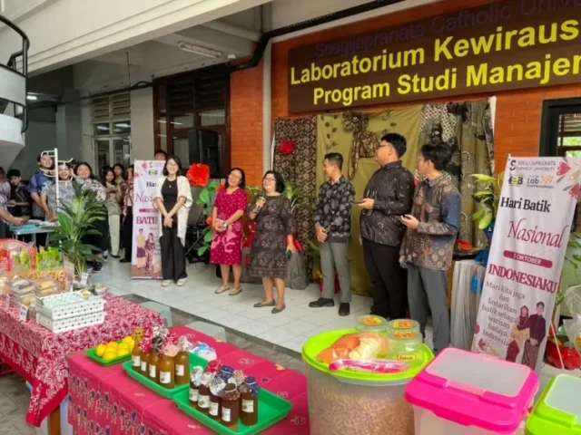 Buat Bisnis untuk Capaian Pembelajaran, Kolaborasi FEB SCU bersama UMKM Dorong Lulusan jadi Wirausaha