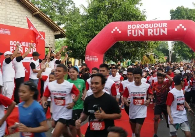 Bank Jateng Borobudur Marathon 2025 Ditutup Meriah, 2.000 Pelari Ikuti Fun Run dan Dorong UMKM