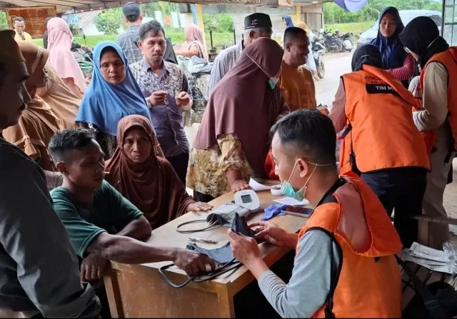 Kasus ISPA Melonjak Pascabencana, Dokter Spesialis Paru UGM Sebut Anak-anak dan Lansia Rentan Terinfeksi