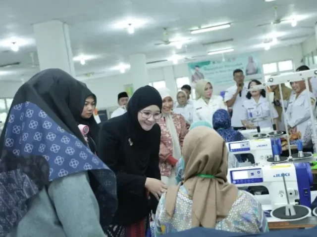 Perkuat Industri Batik di Jateng, Nawal Yasin Upayakan Regenerasi Pengrajin Lokal