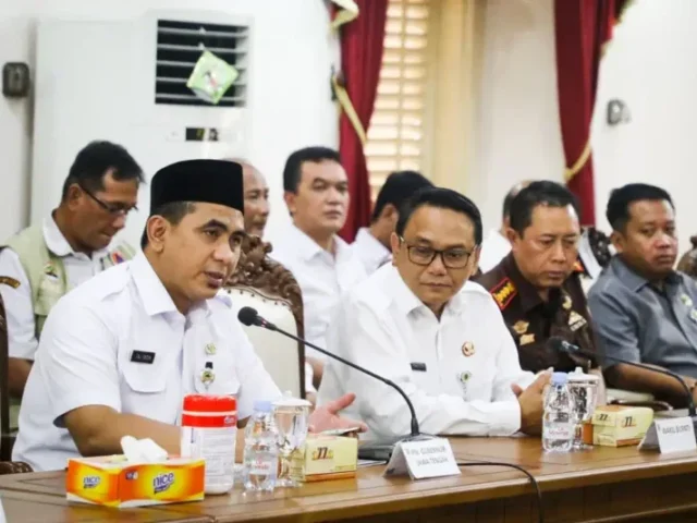 Risma Ardhi Chandra Didapuk Jadi Plt Bupati Pati, Wagub Jateng Minta Berikan Pelayanan Terbaik untuk Masyarakat