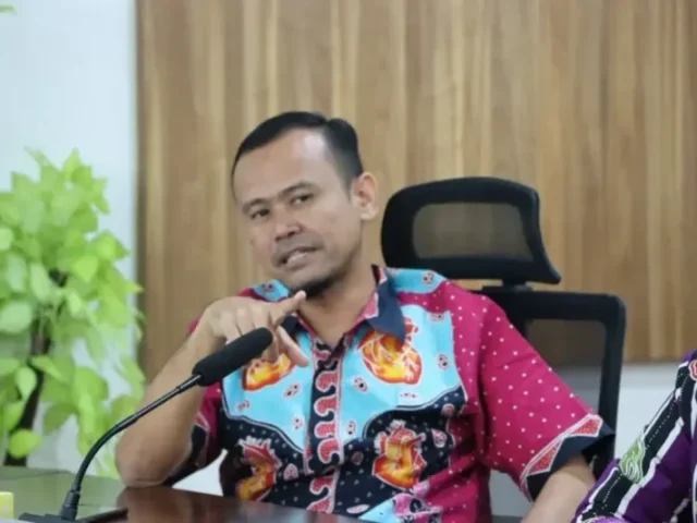 Politik Memberi dan Jalan Panjang Kemenangan