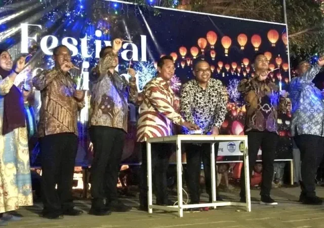 Pesona Taman Bank Jateng di Festival of Light Batang
