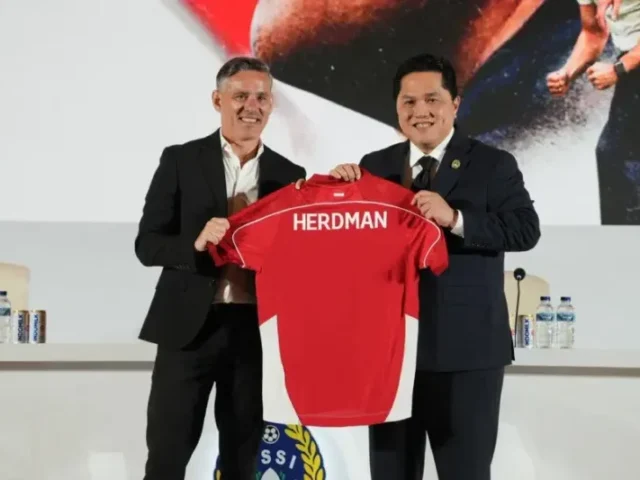 Erick Thohir Ajak Semua Bersatu untuk Sepak Bola Indonesia dan Dukung John Herdman