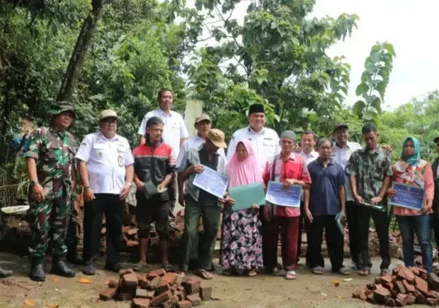 Bank Jateng Salurkan Bantuan RTLH bagi Korban Bencana