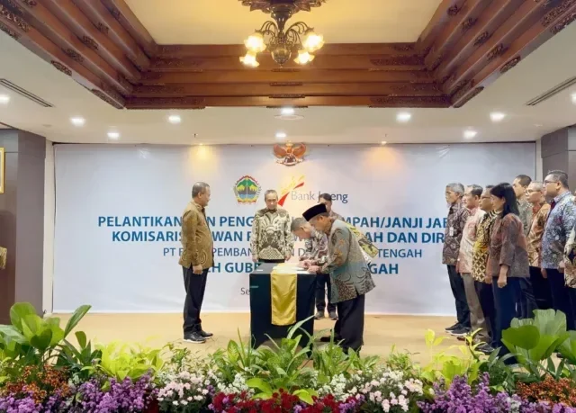 Gubernur Luthfi Lantik Pengurus Baru Bank Jateng