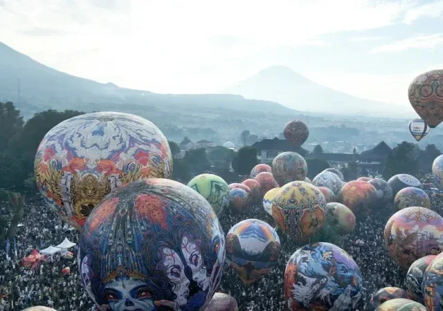 Puncak Festival Mudik 2026 Berlangsung Meriah, Langit Wonosobo Dipenuhi Balon Tradisional