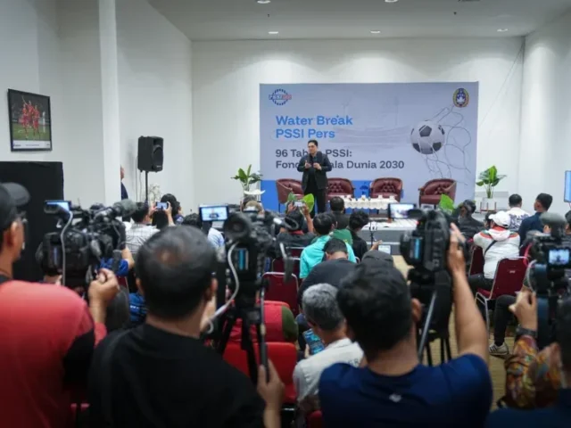 Optimisme Menuju Piala Dunia 2030 Menguat dalam Water Break PSSI Pers