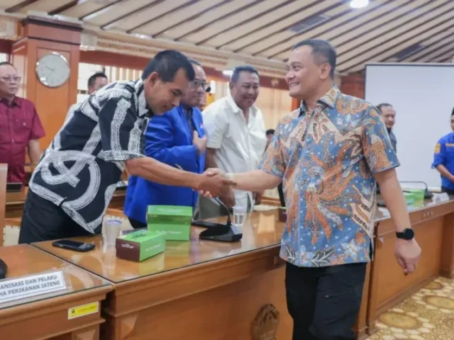 Harga Solar Industri Naik, Gubernur Jateng Kawal Aspirasi Nelayan ke Pemerintah Pusat