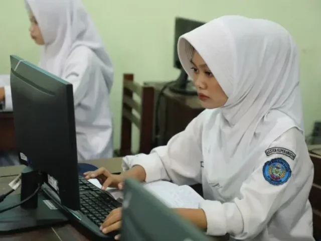 Cerita Siswa Brebes, Bisa Masuk SMK Swasta Gratis Berkat Program Gubernur Ahmad Luthfi