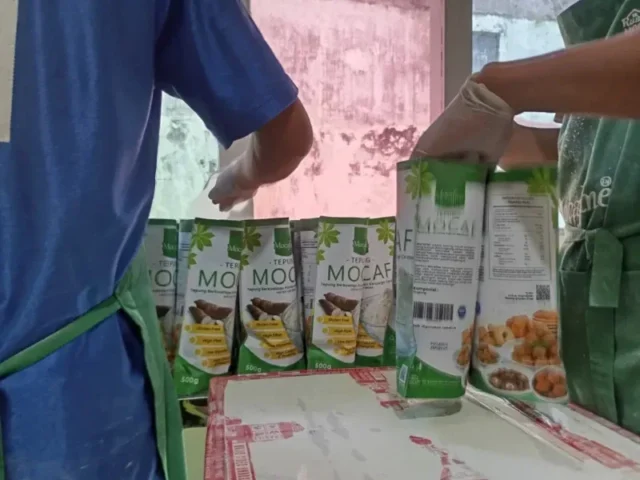 Olah Singkong Jadi Mocaf, Warga Banjarnegara Ini Angkat Derajat Petani Lokal